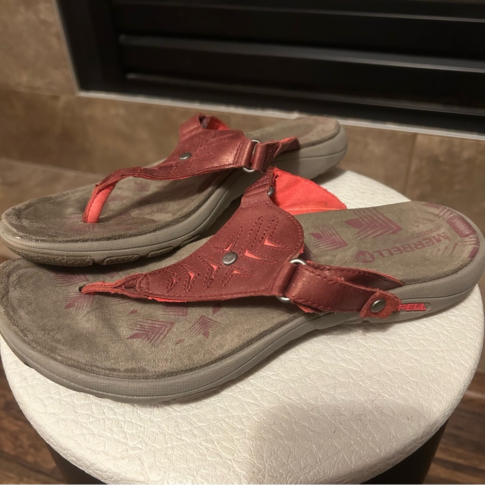 Merrell Women’s Red Brown Sandal Flip-Flops